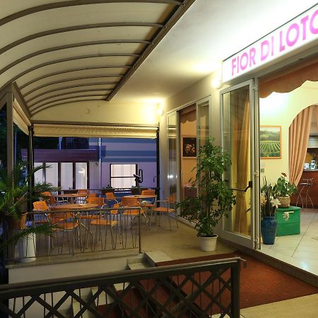 Fior Di Loto - Rimini Hotel Eksteriør billede