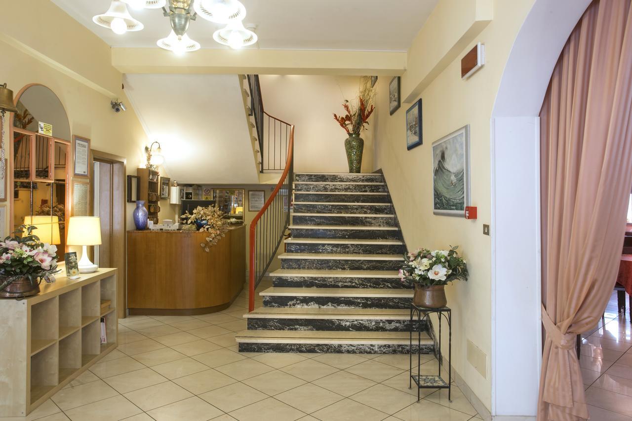 Fior Di Loto - Rimini Hotel Eksteriør billede
